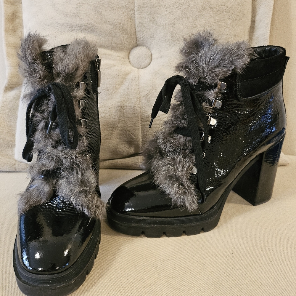 Women's Black and Gray Fur-Trimmed Boots